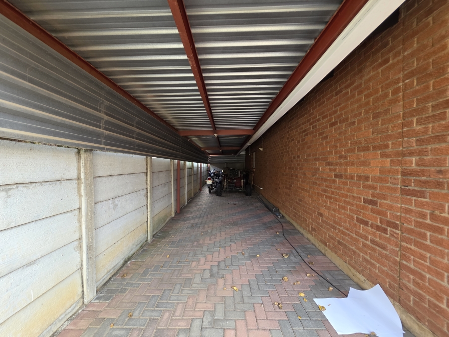 3 Bedroom Property for Sale in Flamingo Park Free State